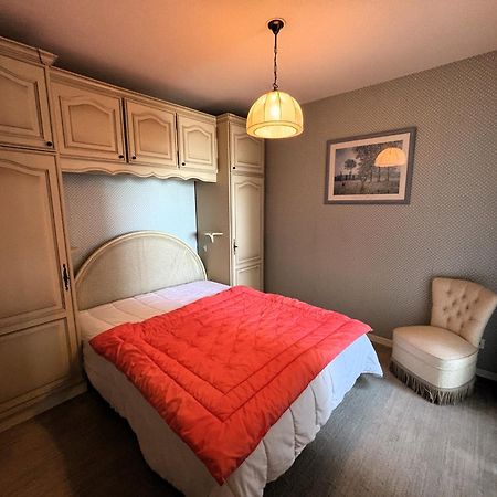 Appartement T2 Avec Balcon Et Vue Mer, 1Er Etage, Ascenseur, Tv, Cuisine Equipee - Fr-1-197-466 Les Sables-d'Olonne Exterior photo