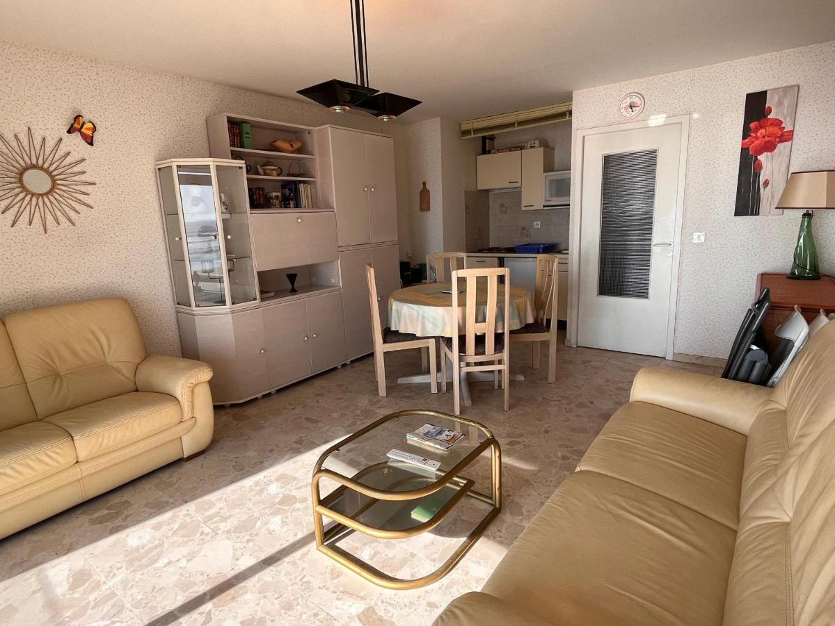 Appartement T2 Avec Balcon Et Vue Mer, 1Er Etage, Ascenseur, Tv, Cuisine Equipee - Fr-1-197-466 Les Sables-d'Olonne Exterior photo